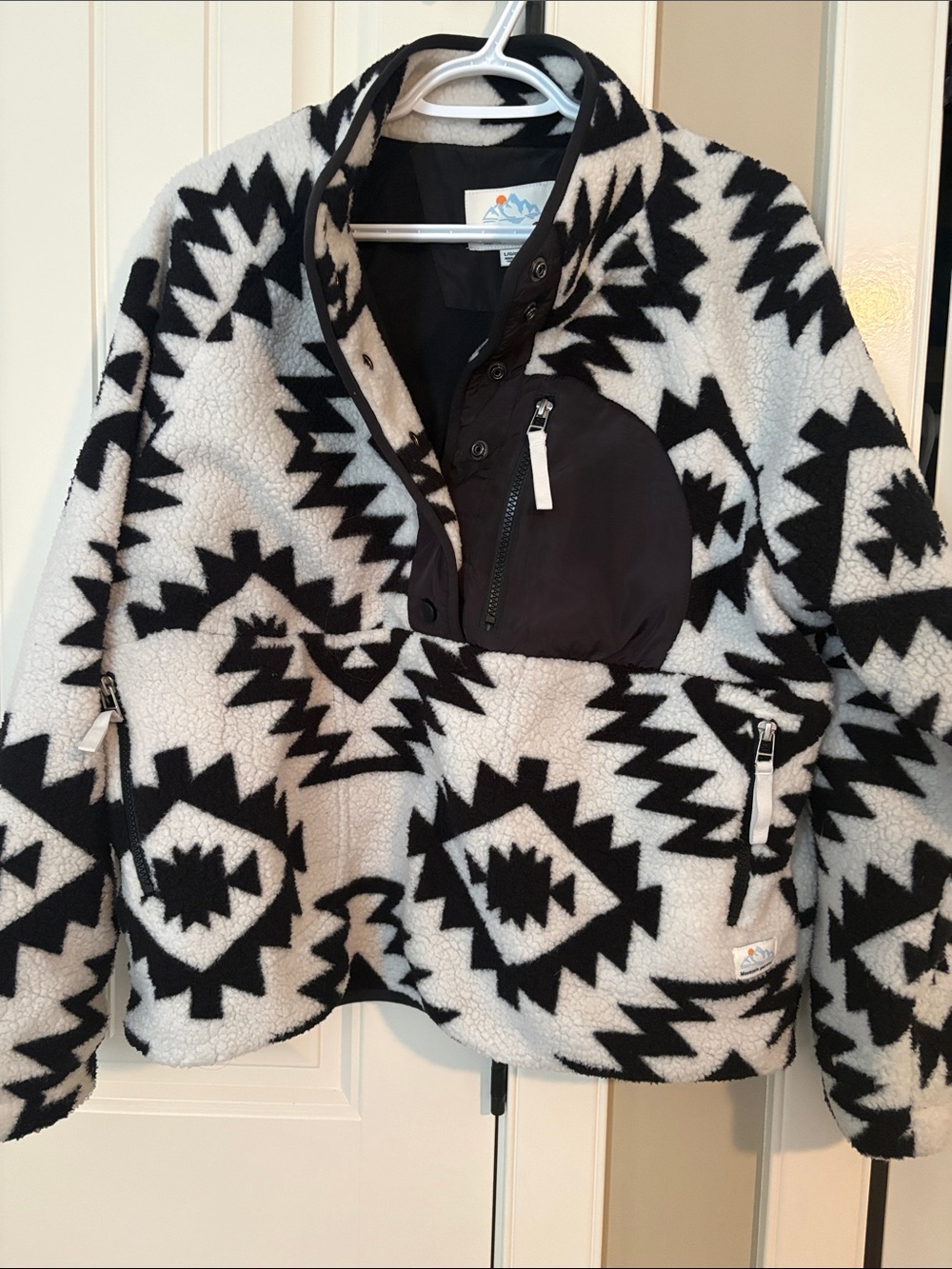 Black & White Aztec Fleece Pullover Jacket